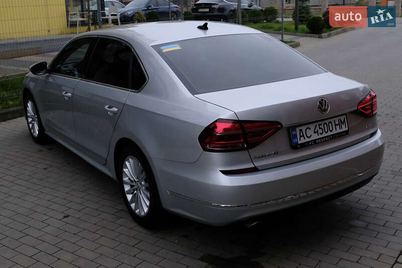 Седан Volkswagen Passat 2016 в Луцьку