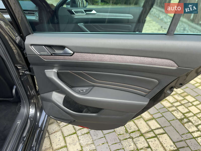 Универсал Volkswagen Passat 2021 в Южном