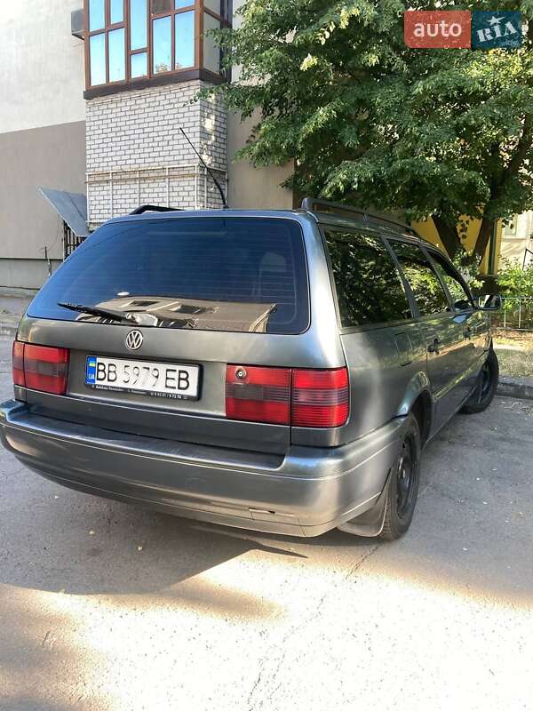 Універсал Volkswagen Passat 1995 в Кременчуці