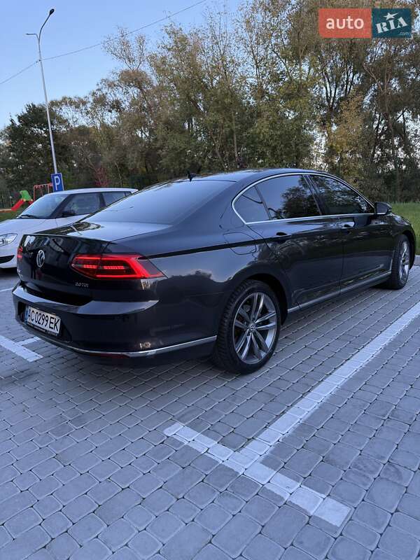 Седан Volkswagen Passat 2017 в Шептицькому
