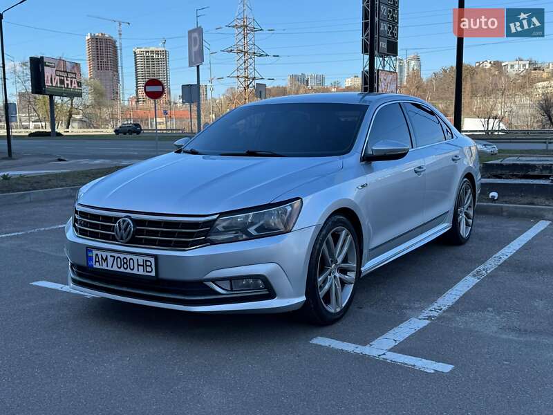 Седан Volkswagen Passat 2017 в Николаеве