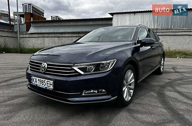 Універсал Volkswagen Passat 2015 в Києві