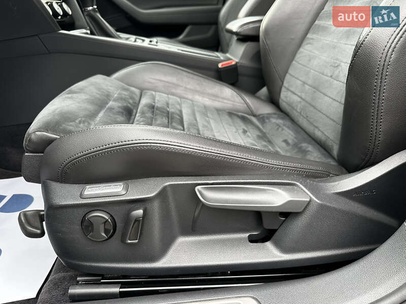 Универсал Volkswagen Passat 2015 в Киеве