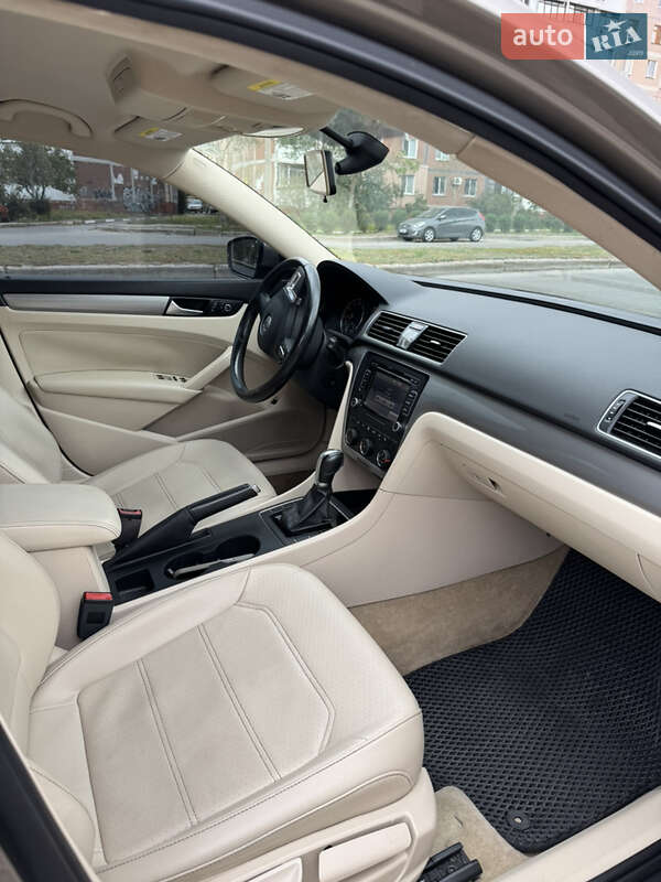 Седан Volkswagen Passat 2015 в Запорожье