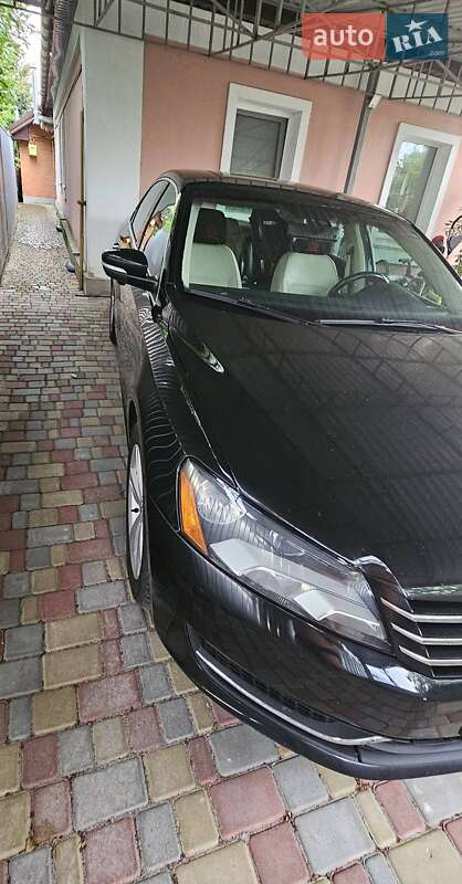 Седан Volkswagen Passat 2013 в Киеве