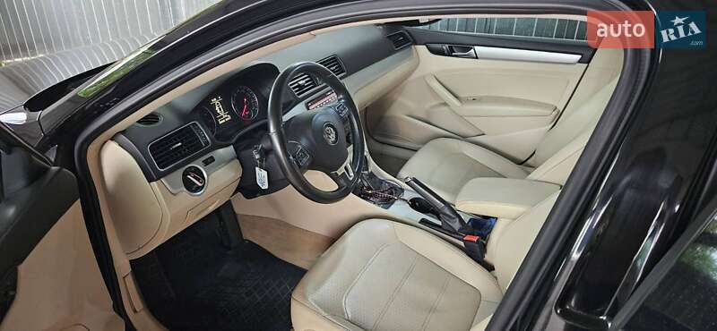 Седан Volkswagen Passat 2013 в Киеве