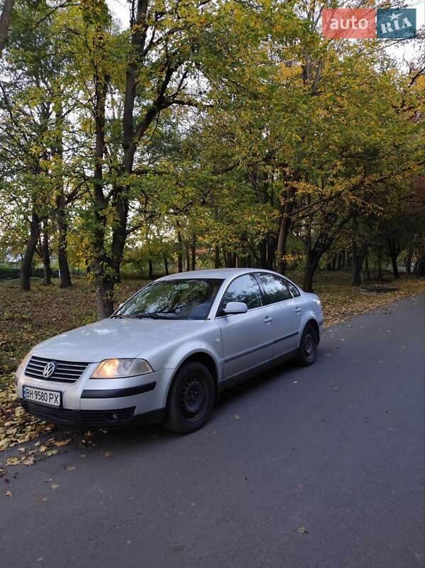 Седан Volkswagen Passat 2003 в Подільську