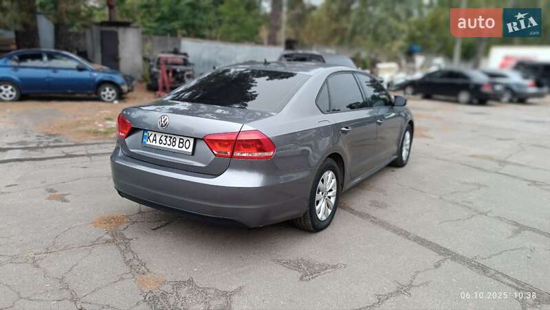 Седан Volkswagen Passat 2012 в Києві