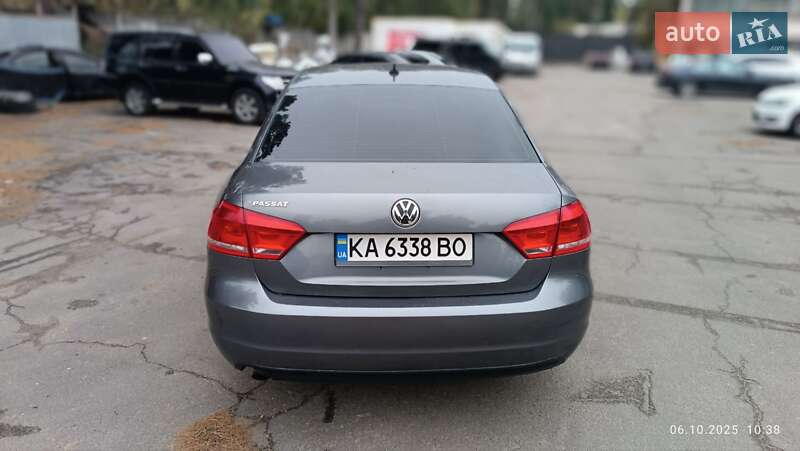 Седан Volkswagen Passat 2012 в Києві