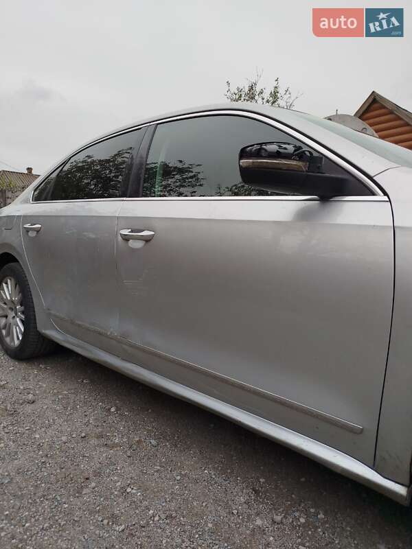 Седан Volkswagen Passat 2014 в Дніпрі