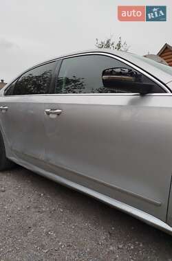 Седан Volkswagen Passat 2014 в 