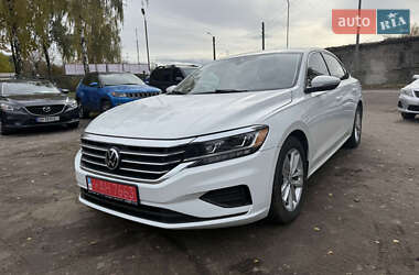 Седан Volkswagen Passat 2020 в Шостке