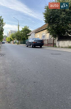 Седан Volkswagen Passat 1988 в Ужгороде