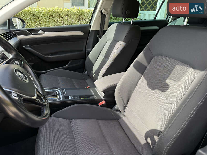 Универсал Volkswagen Passat 2018 в Броварах фото 23 Универсал Volkswagen Passat 2018 в Броварах