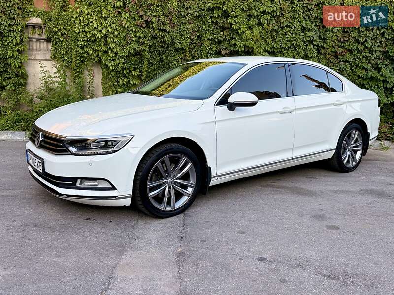 Седан Volkswagen Passat 2016 в Виннице