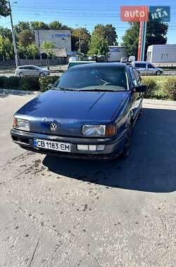 Седан Volkswagen Passat 1988 в Чернигове