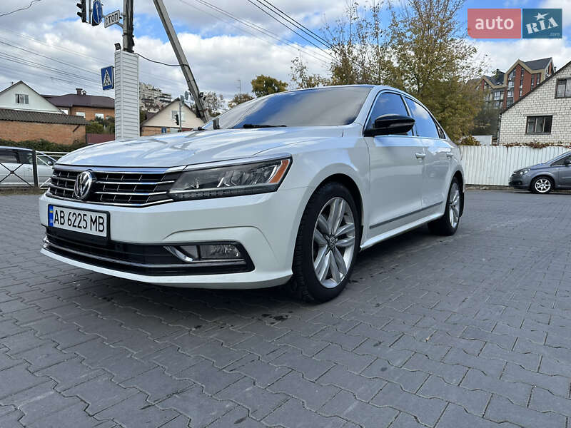Седан Volkswagen Passat 2016 в Виннице