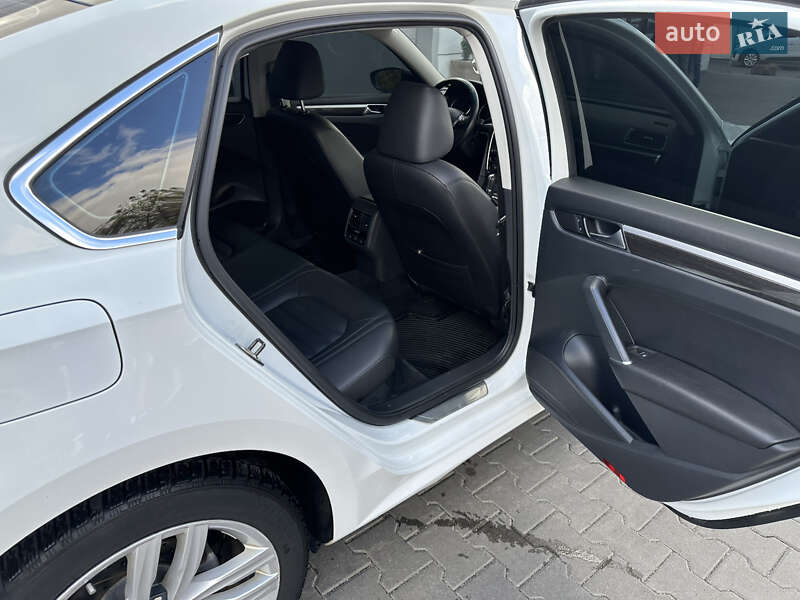 Седан Volkswagen Passat 2016 в Виннице