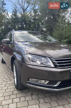 Универсал Volkswagen Passat 2012 в 