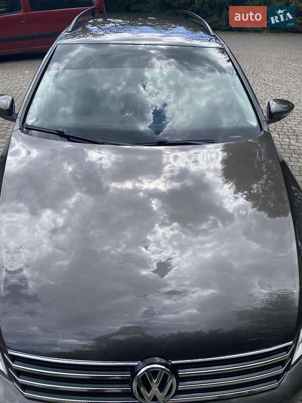 Універсал Volkswagen Passat 2012 в Мостиській