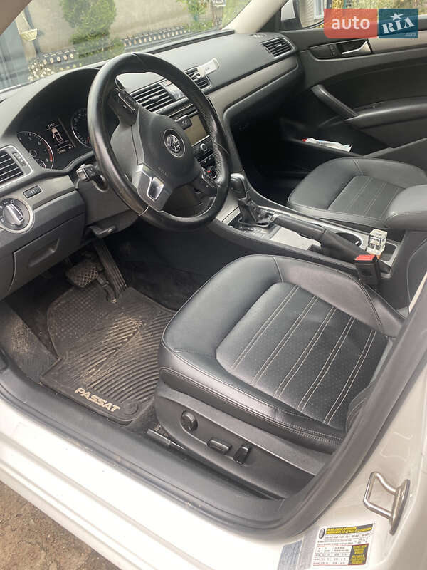 Седан Volkswagen Passat 2015 в Чернігові
