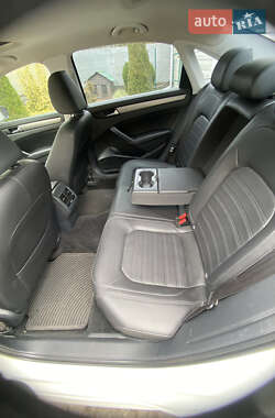 Седан Volkswagen Passat 2015 в 