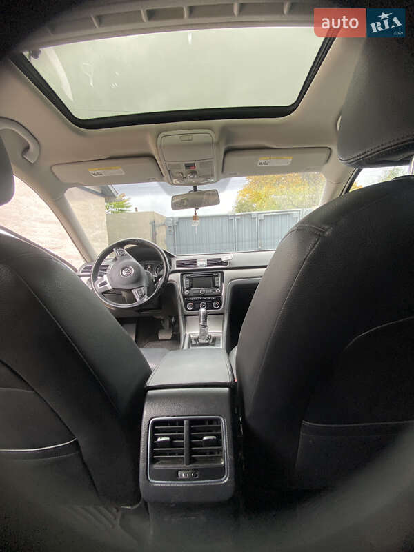 Седан Volkswagen Passat 2015 в Чернігові