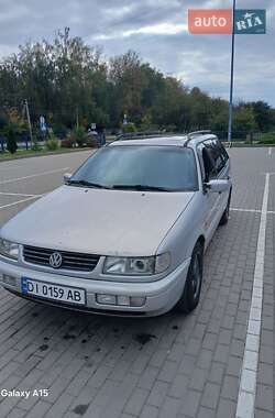 Универсал Volkswagen Passat 1994 в 