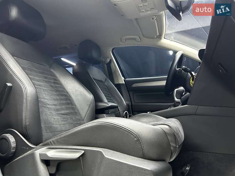 Універсал Volkswagen Passat 2018 в Чернівцях