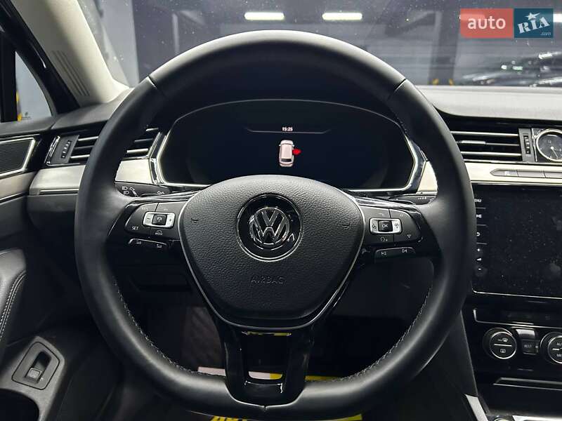 Універсал Volkswagen Passat 2018 в Чернівцях