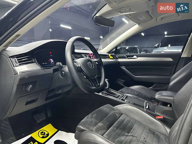 Універсал Volkswagen Passat 2018 в Чернівцях