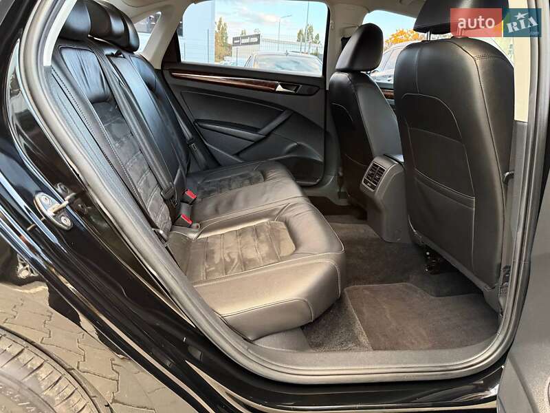 Седан Volkswagen Passat 2012 в Одесі