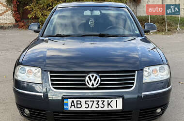 Седан Volkswagen Passat 2004 в  фото 13 Седан Volkswagen Passat 2004 в