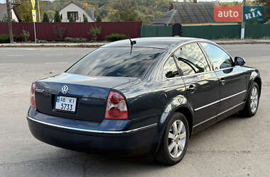 Седан Volkswagen Passat 2004 в  фото 4 Седан Volkswagen Passat 2004 в