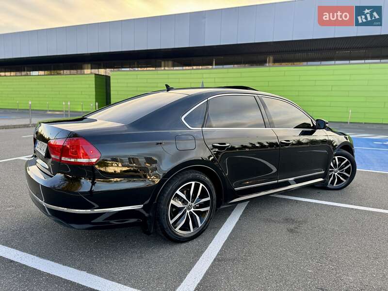 Седан Volkswagen Passat 2014 в Киеве