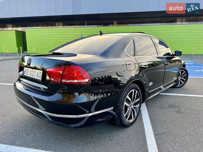 Седан Volkswagen Passat 2014 в Киеве