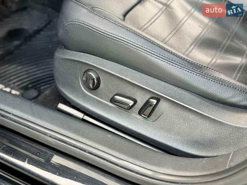 Седан Volkswagen Passat 2014 в Киеве