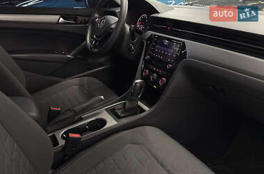 Седан Volkswagen Passat 2021 в 