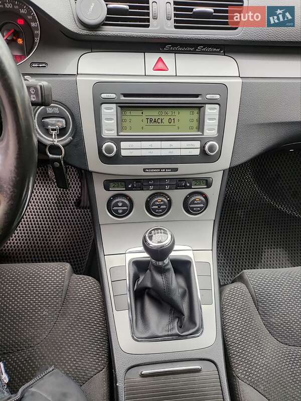 Универсал Volkswagen Passat 2006 в Киеве