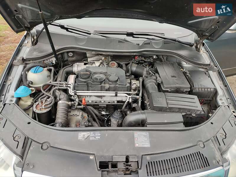 Универсал Volkswagen Passat 2006 в Киеве