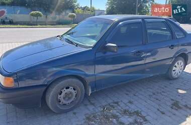 Седан Volkswagen Passat 1989 в 