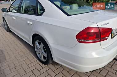Седан Volkswagen Passat 2013 в 