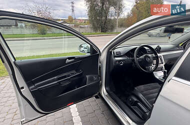 Седан Volkswagen Passat 2010 в 