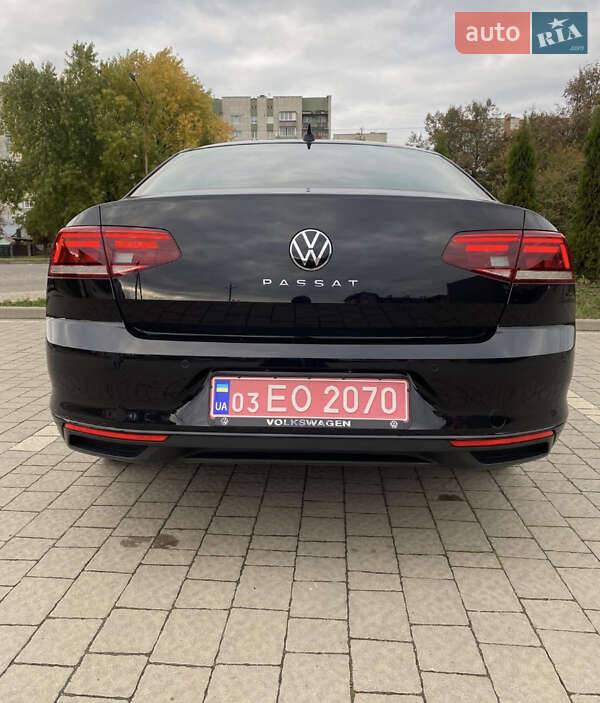 Седан Volkswagen Passat 2020 в Дрогобичі