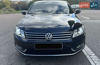 Седан Volkswagen Passat 2013 в 