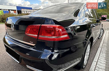 Седан Volkswagen Passat 2013 в 