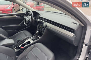 Седан Volkswagen Passat 2020 в 