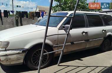 Универсал Volkswagen Passat 1993 в Киеве