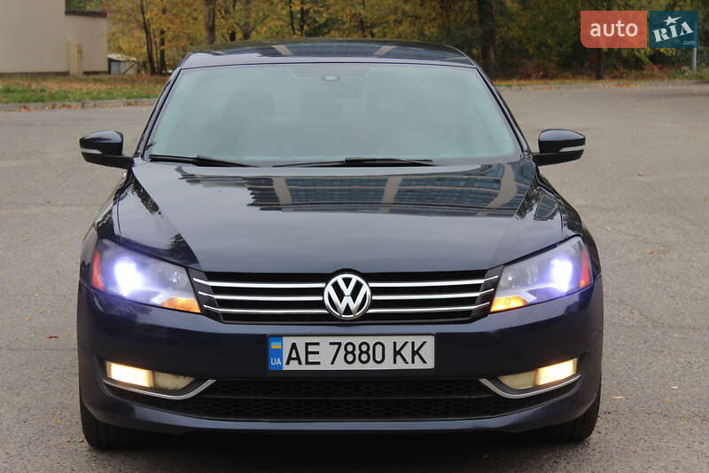 Седан Volkswagen Passat 2015 в Днепре
