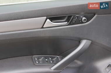 Седан Volkswagen Passat 2015 в 